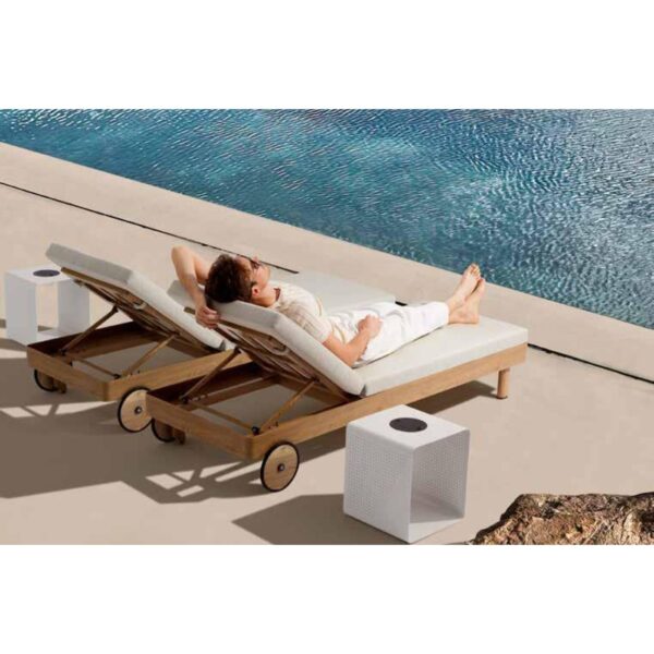 LOUNGE Collection